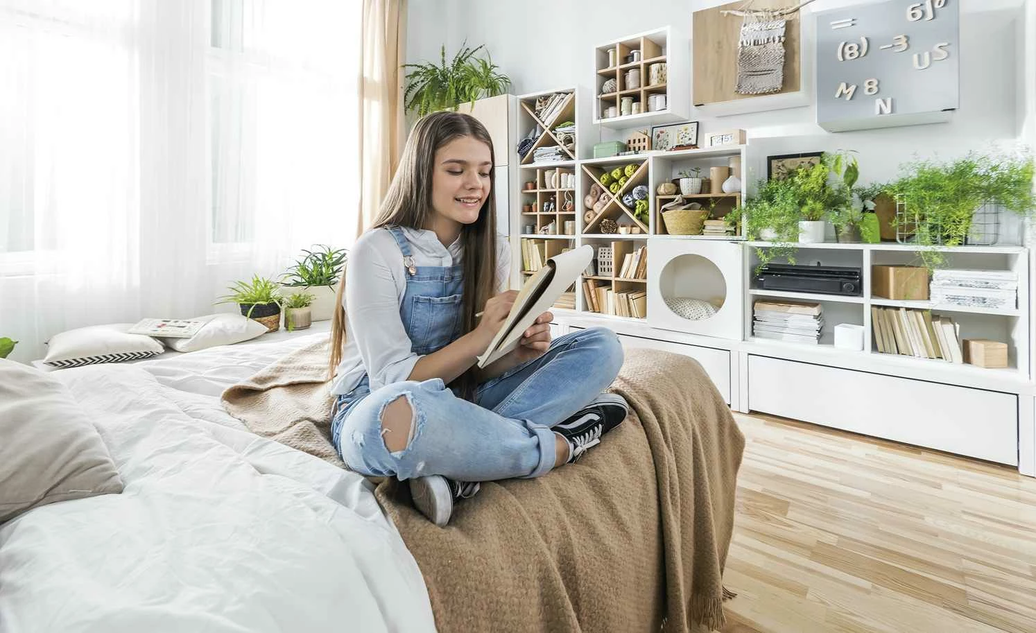 VOX Wandregal Young Users | Weiß 3 VOX Wandregal Young Users | Weiß