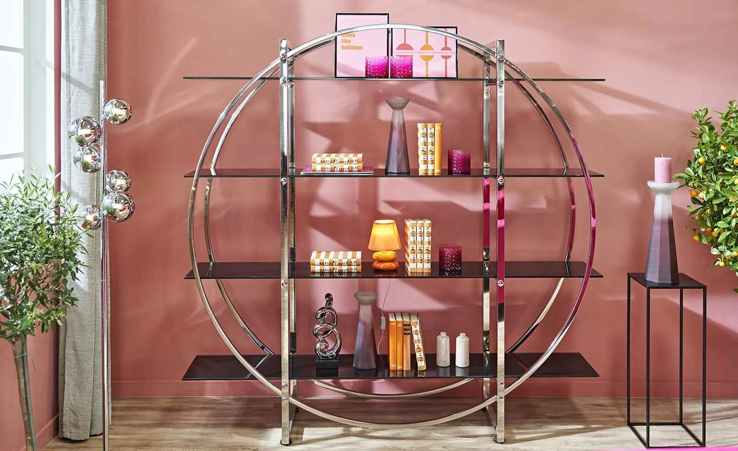 Regal Circle 4 Regal Circle – Bild 2