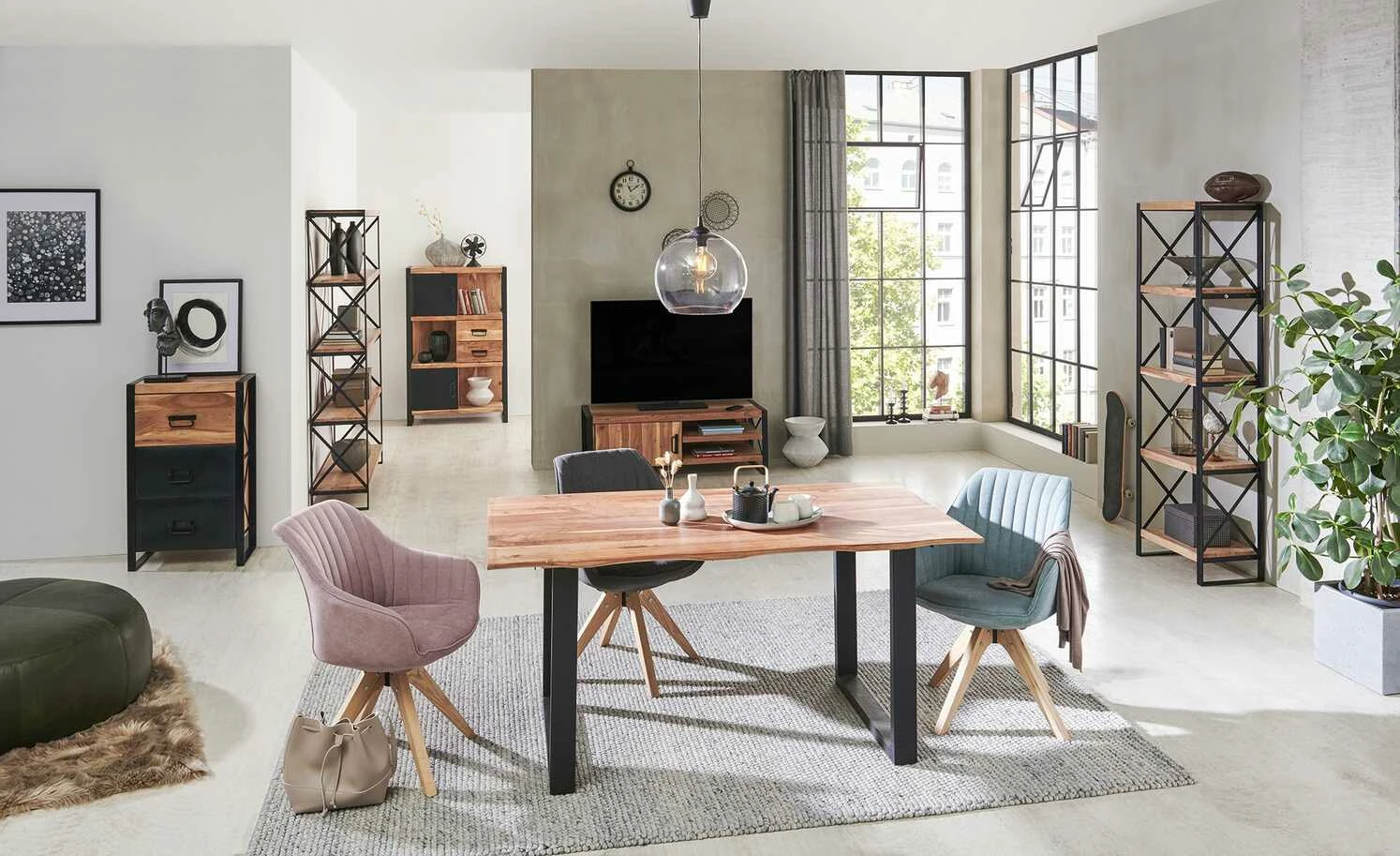 Regal Queens | 150|cm 3 Regal Queens | 150|cm